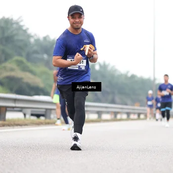 Runner Photo 7412249