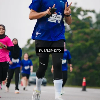 Runner Photo 7412265