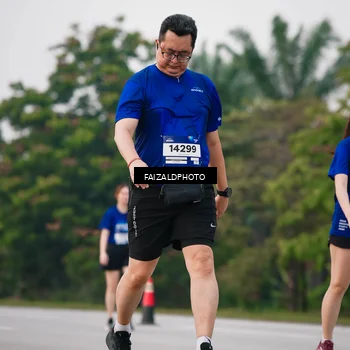 Runner Photo 7412280