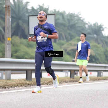 Runner Photo 7412293