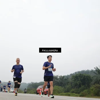 Runner Photo 7412294