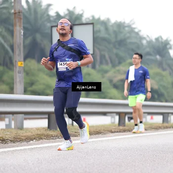 Runner Photo 7412317