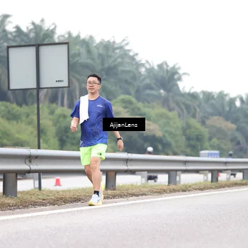 Runner Photo 7412375