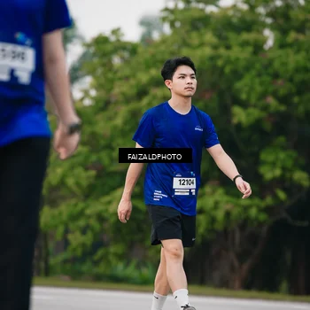 Runner Photo 7412377