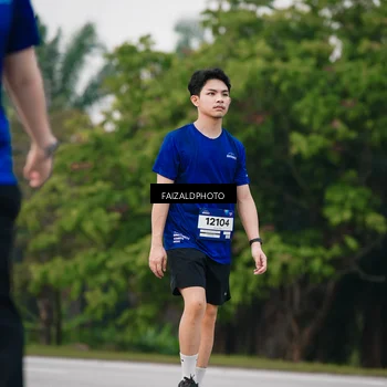 Runner Photo 7412380