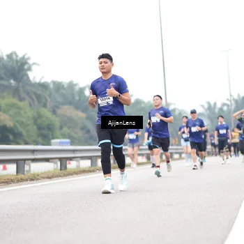 Runner Photo 7412384