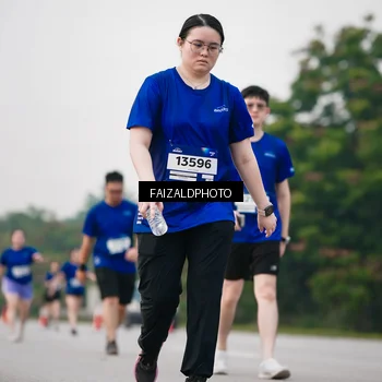 Runner Photo 7412419