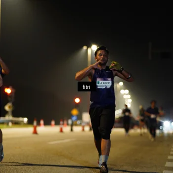 Runner Photo 7412426