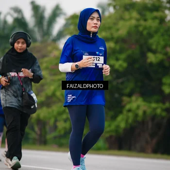 Runner Photo 7412441