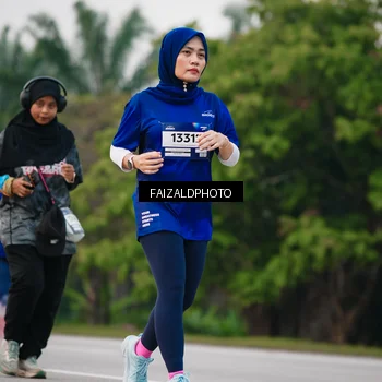 Runner Photo 7412444