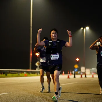 Runner Photo 7412457