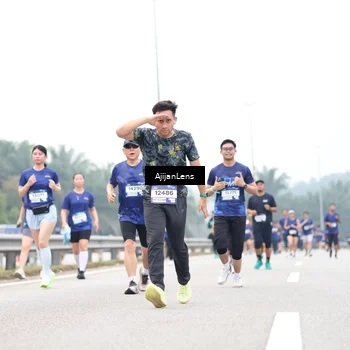 Runner Photo 7412471