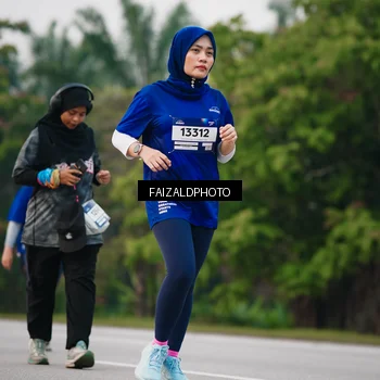 Runner Photo 7412477