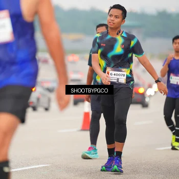 Runner Photo 7412511