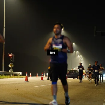 Runner Photo 7412512