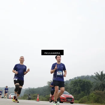 Runner Photo 7412527