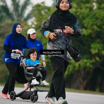 Runner Photo 7412543