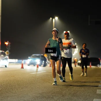 Runner Photo 7412544