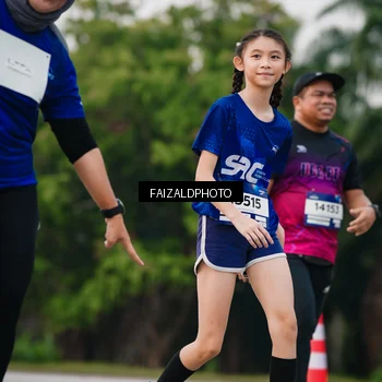 Runner Photo 7412546