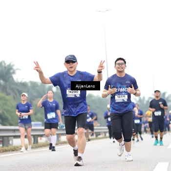 Runner Photo 7412568