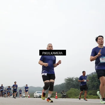 Runner Photo 7412593