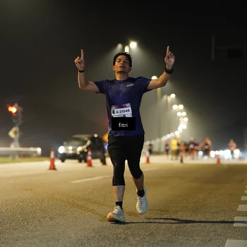 Runner Photo 7412625