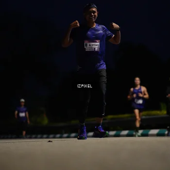 Runner Photo 7412631
