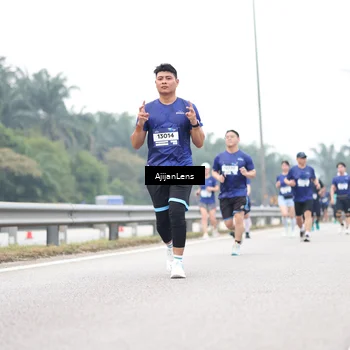 Runner Photo 7412635