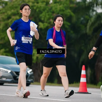 Runner Photo 7412651