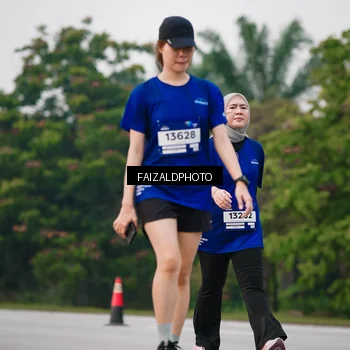Runner Photo 7412653