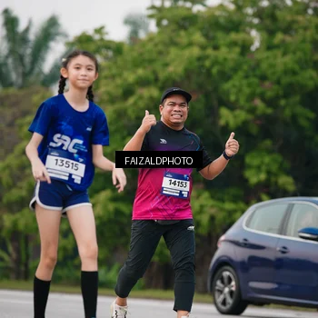 Runner Photo 7412657
