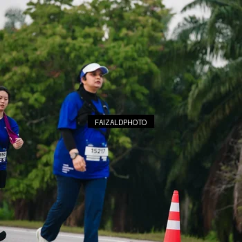 Runner Photo 7412673
