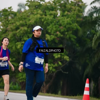 Runner Photo 7412674