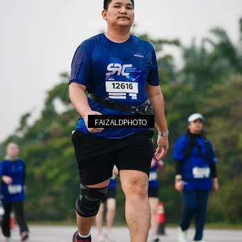 Runner Photo 7412698