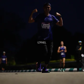 Runner Photo 7412709