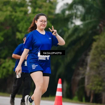 Runner Photo 7412746