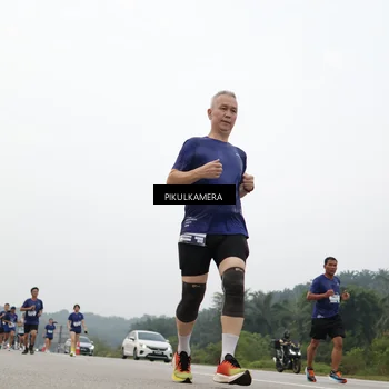 Runner Photo 7412749