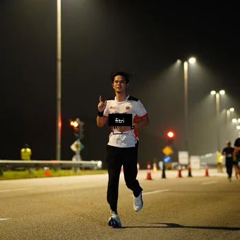 Runner Photo 7412752