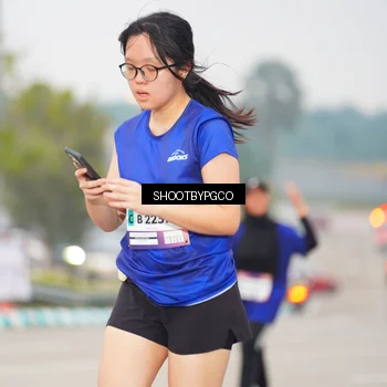 Runner Photo 7412753