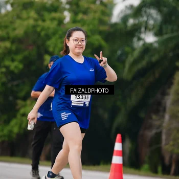 Runner Photo 7412755