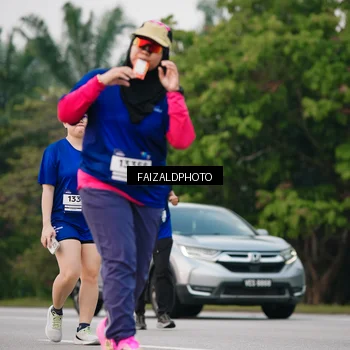 Runner Photo 7412768