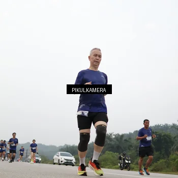 Runner Photo 7412775