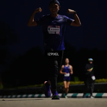 Runner Photo 7412785