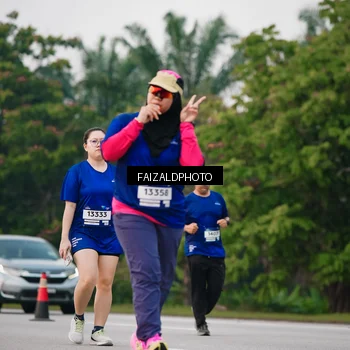 Runner Photo 7412795