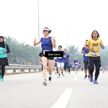 Runner Photo 7412800