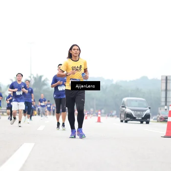 Runner Photo 7412817