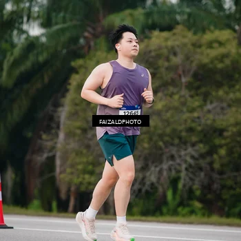 Runner Photo 7412851