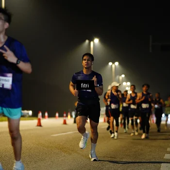 Runner Photo 7412859