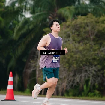 Runner Photo 7412860