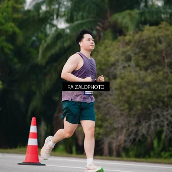 Runner Photo 7412863